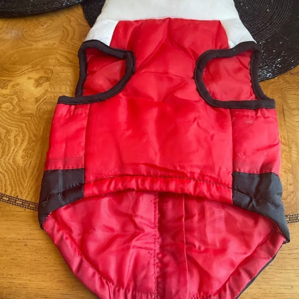 DOGGIE PUFFER Best w Leash clip and zip!